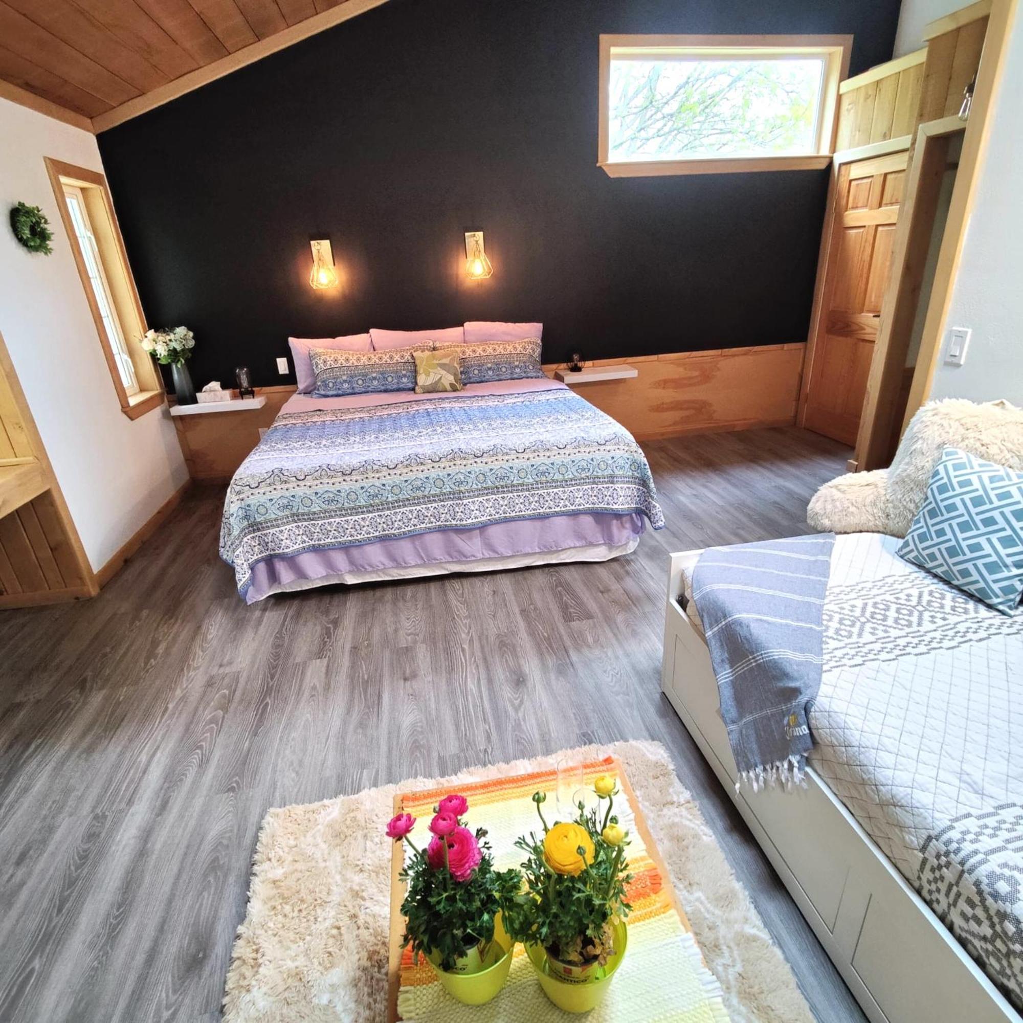 Hummingbird Lodge Bnb Gabriola Экстерьер фото