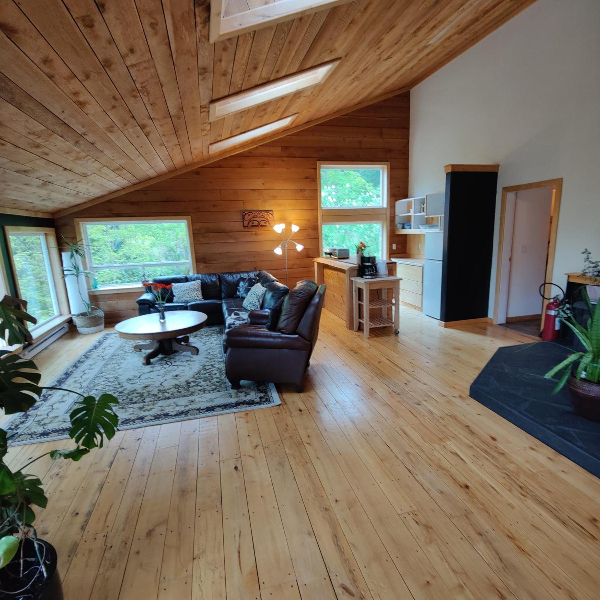 Hummingbird Lodge Bnb Gabriola Экстерьер фото